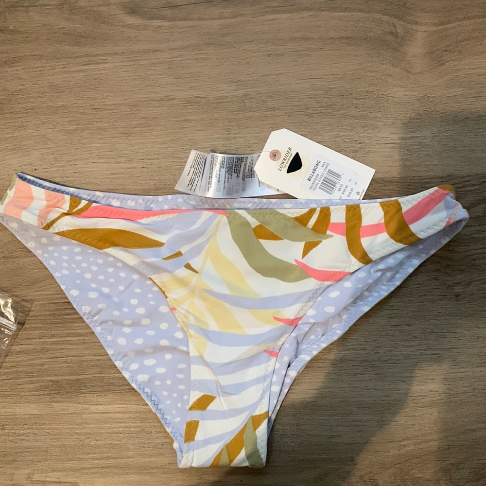 NWT Billabong bikini bottoms